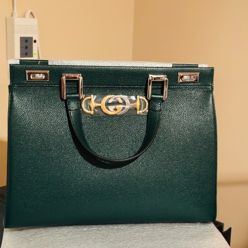 Tic102 is going live. High end luxury. - Picture 4 of 15